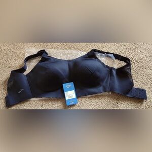 Brooks Dare Scoopback Run Bra in color Black, Size 32FF